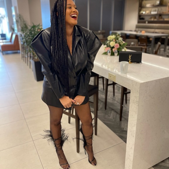 Black Vegan Leather jacket w/puff sleeves - Picture 2 of 3